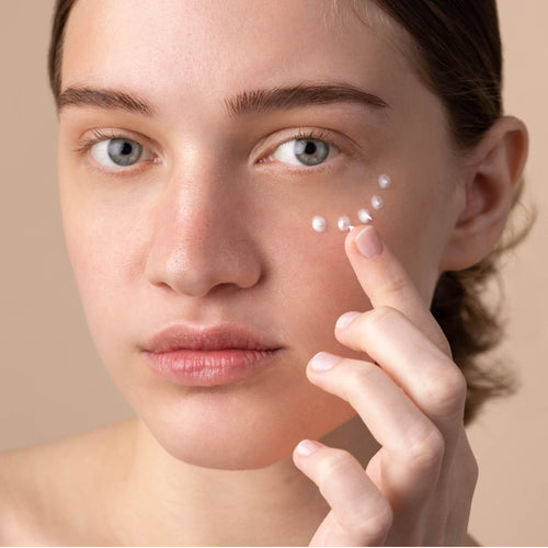 Crema Correctora de Ojos de Té Verde con Ácido Hialurónico